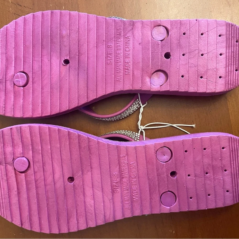 NWT Just be Purple Rhinestone Thong Sandals with Tan Footbed